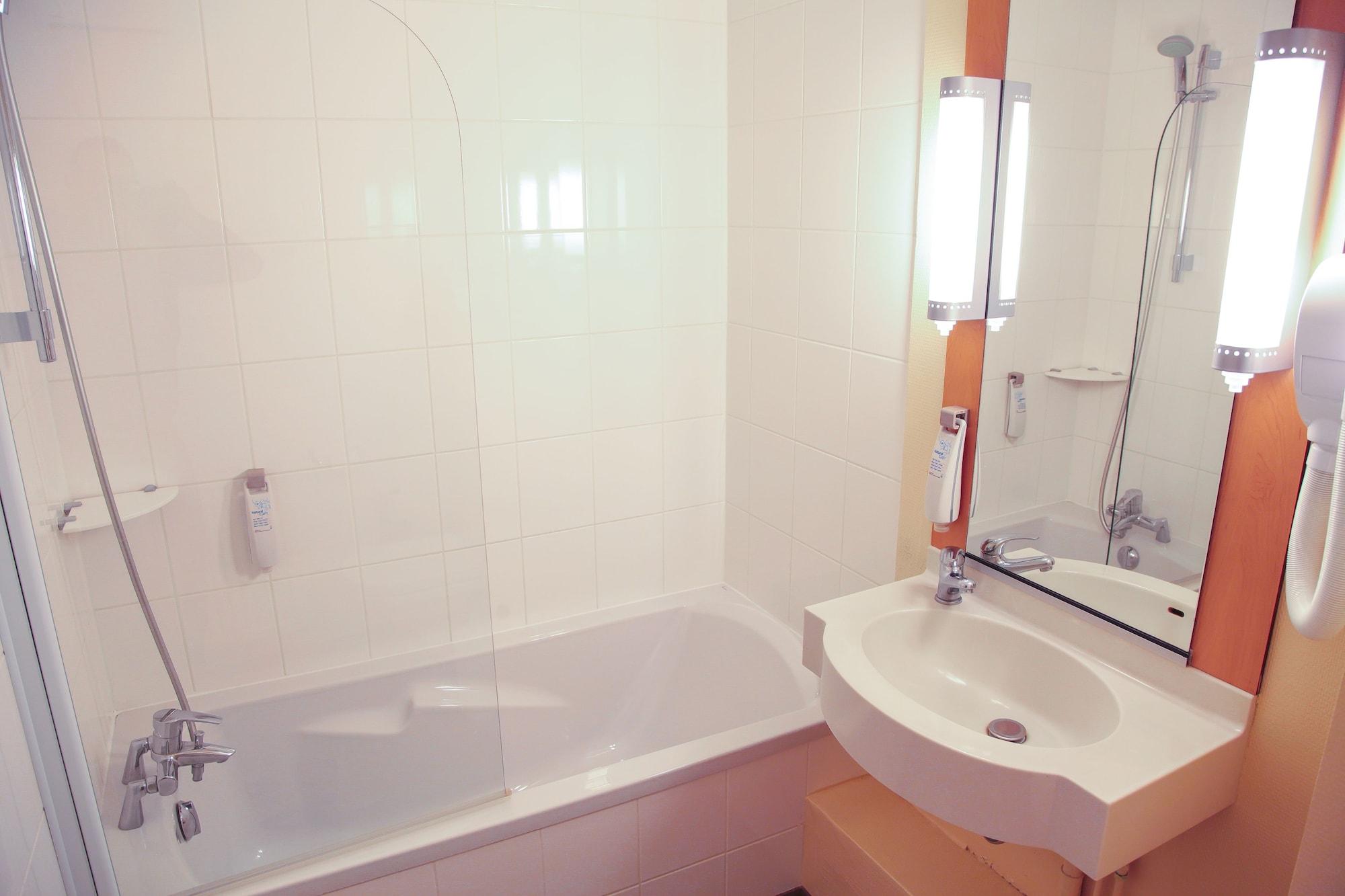 Hotel Ibis Centre 3*